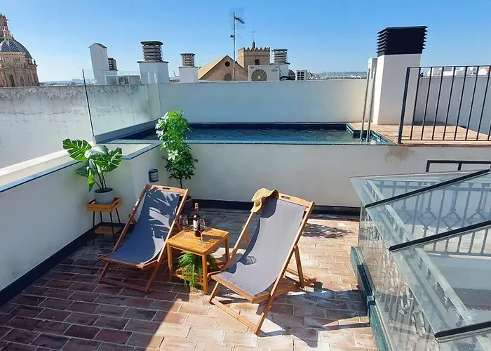 San Luis Downtown & Pool Apartment