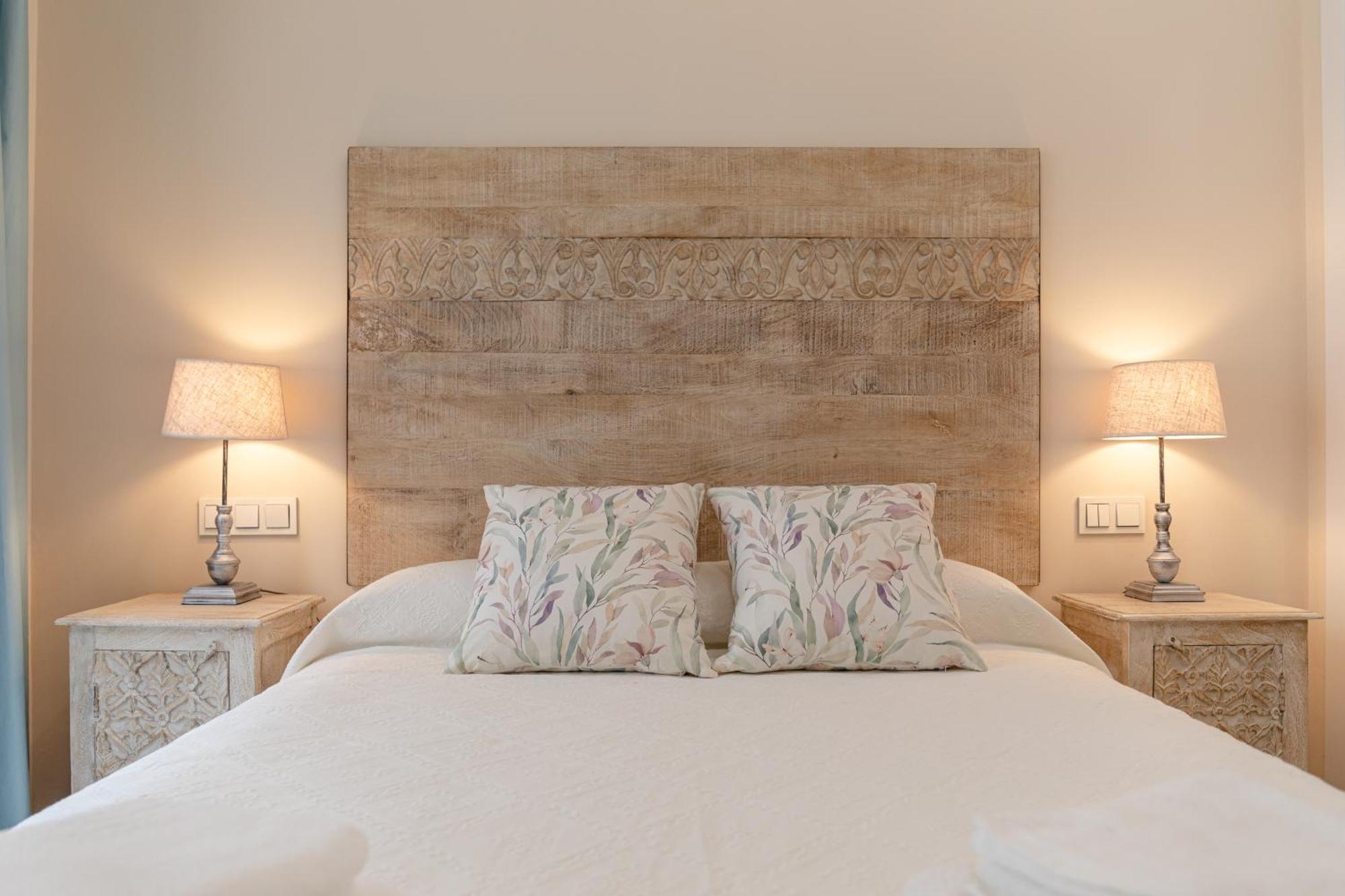 San Luis Downtown & Pool Apartment