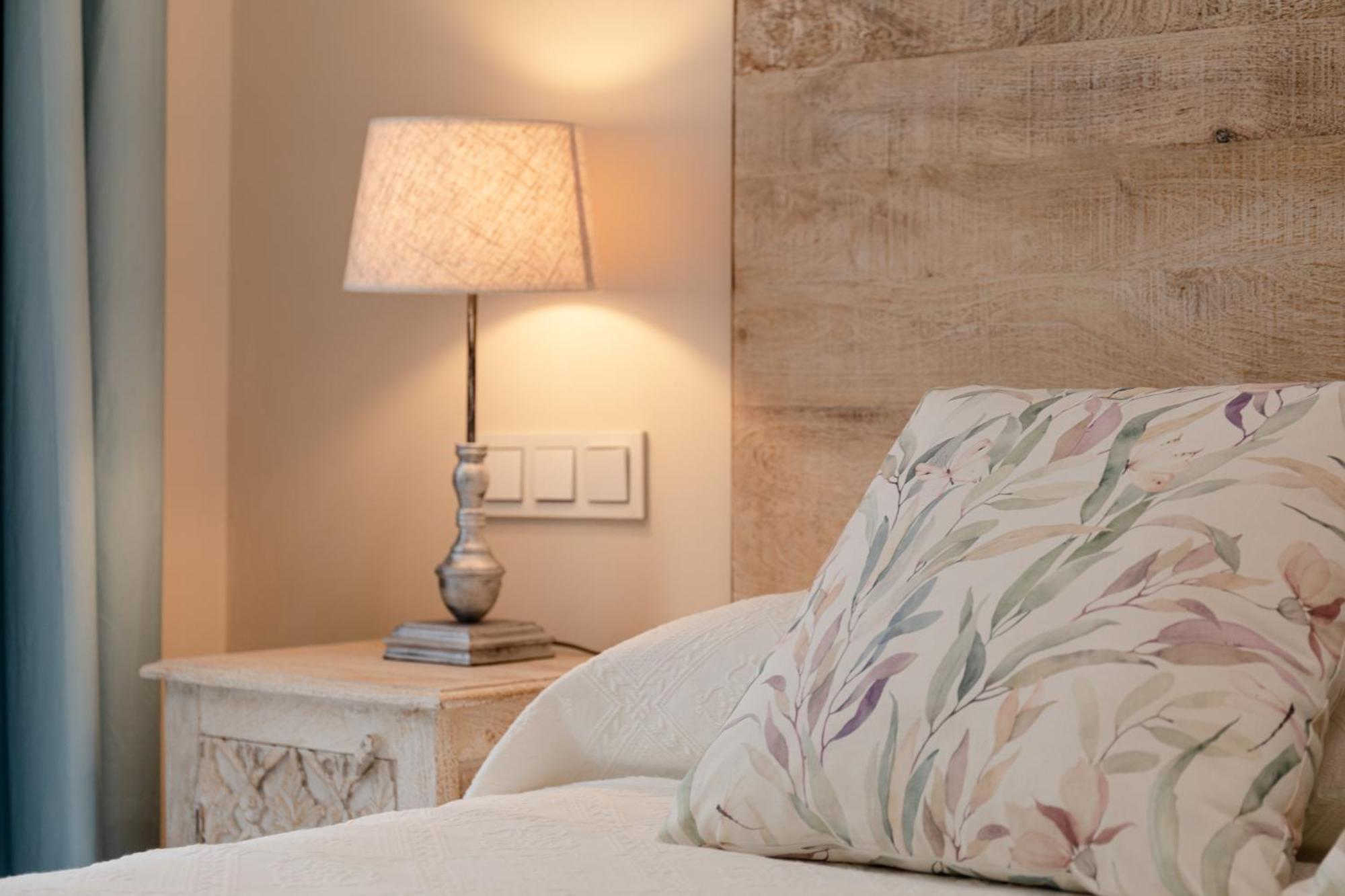 Apartment San Luis Downtown & Pool Seville