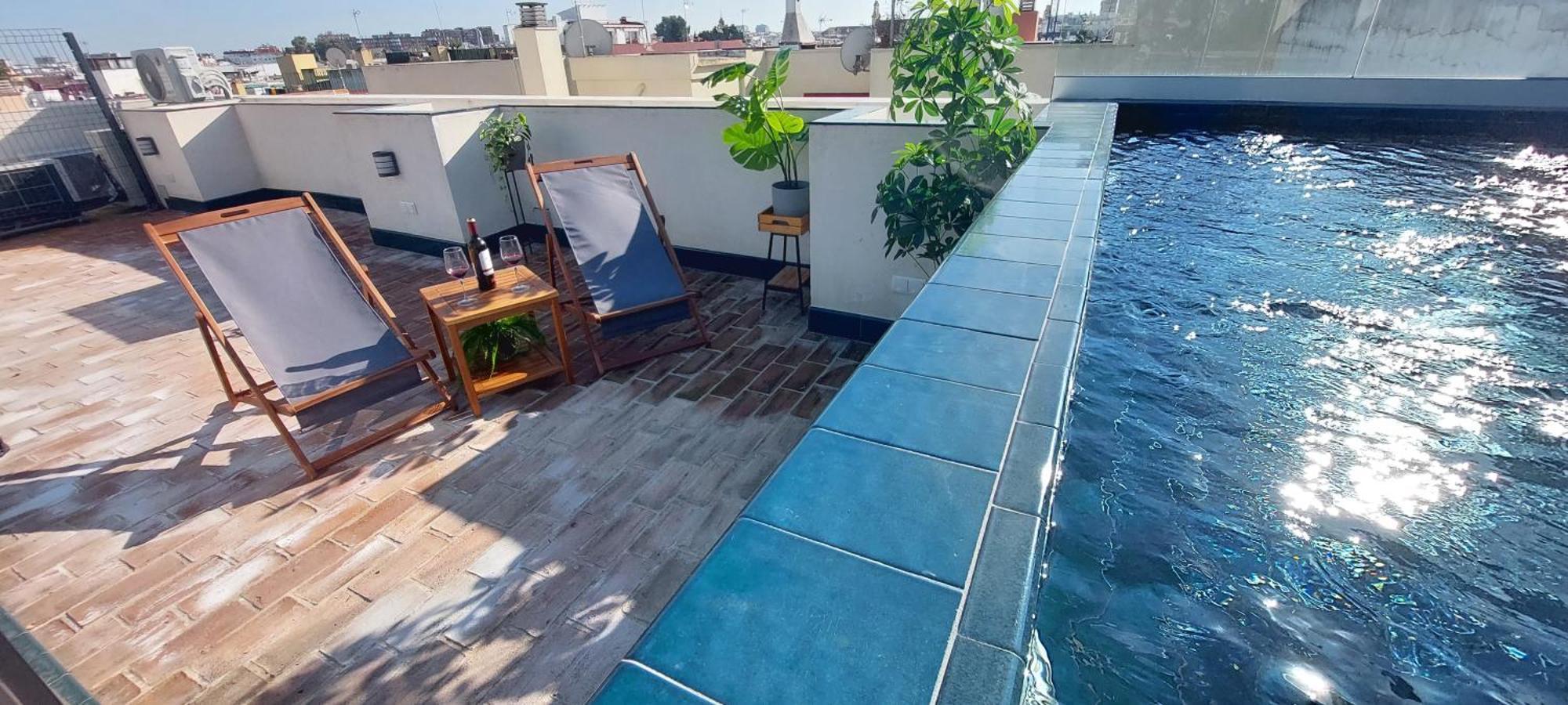 San Luis Downtown & Pool