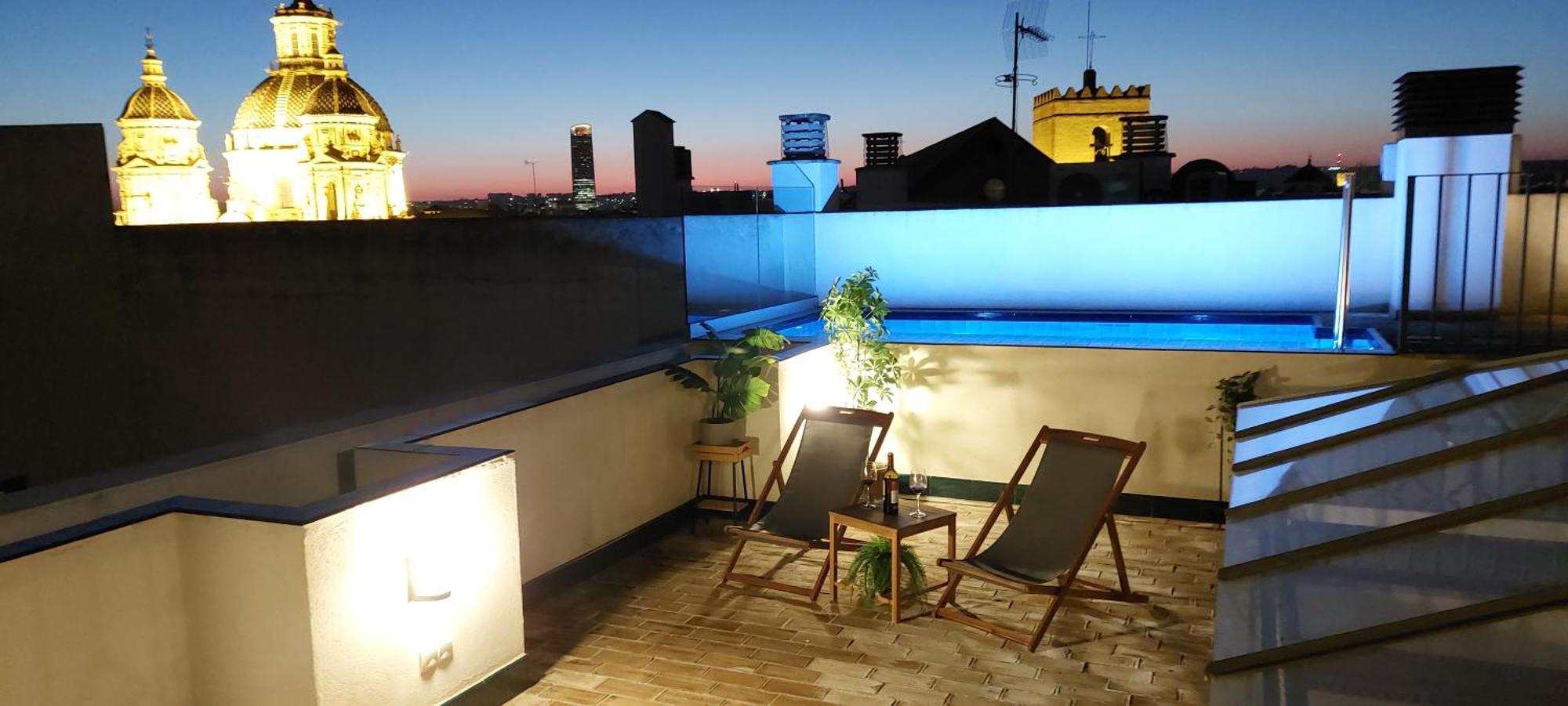 San Luis Downtown & Pool * Seville